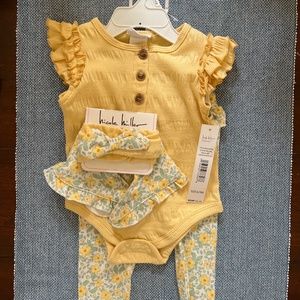 Nicole miller floral set